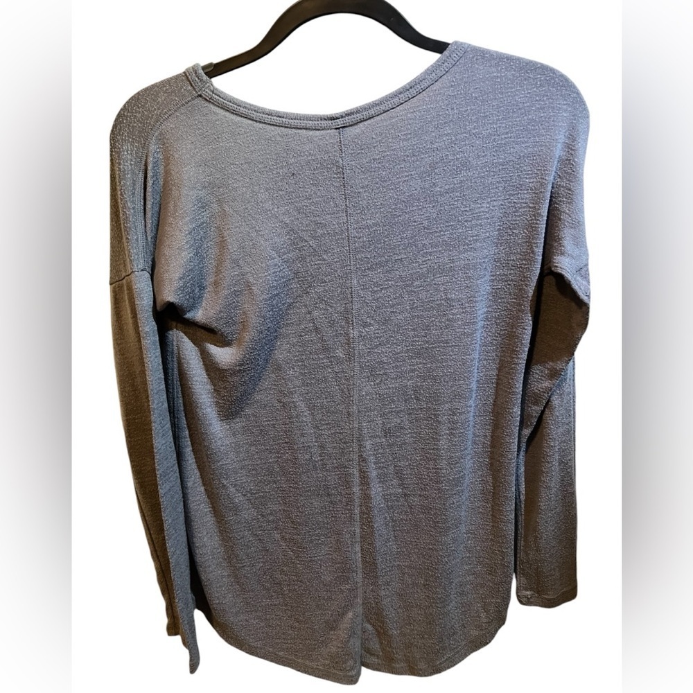Abercrombie & Fitch “ Soft A&F Cozy” Long Sleeve Light Blue V-Neck Size Small - Picture 2 of 3